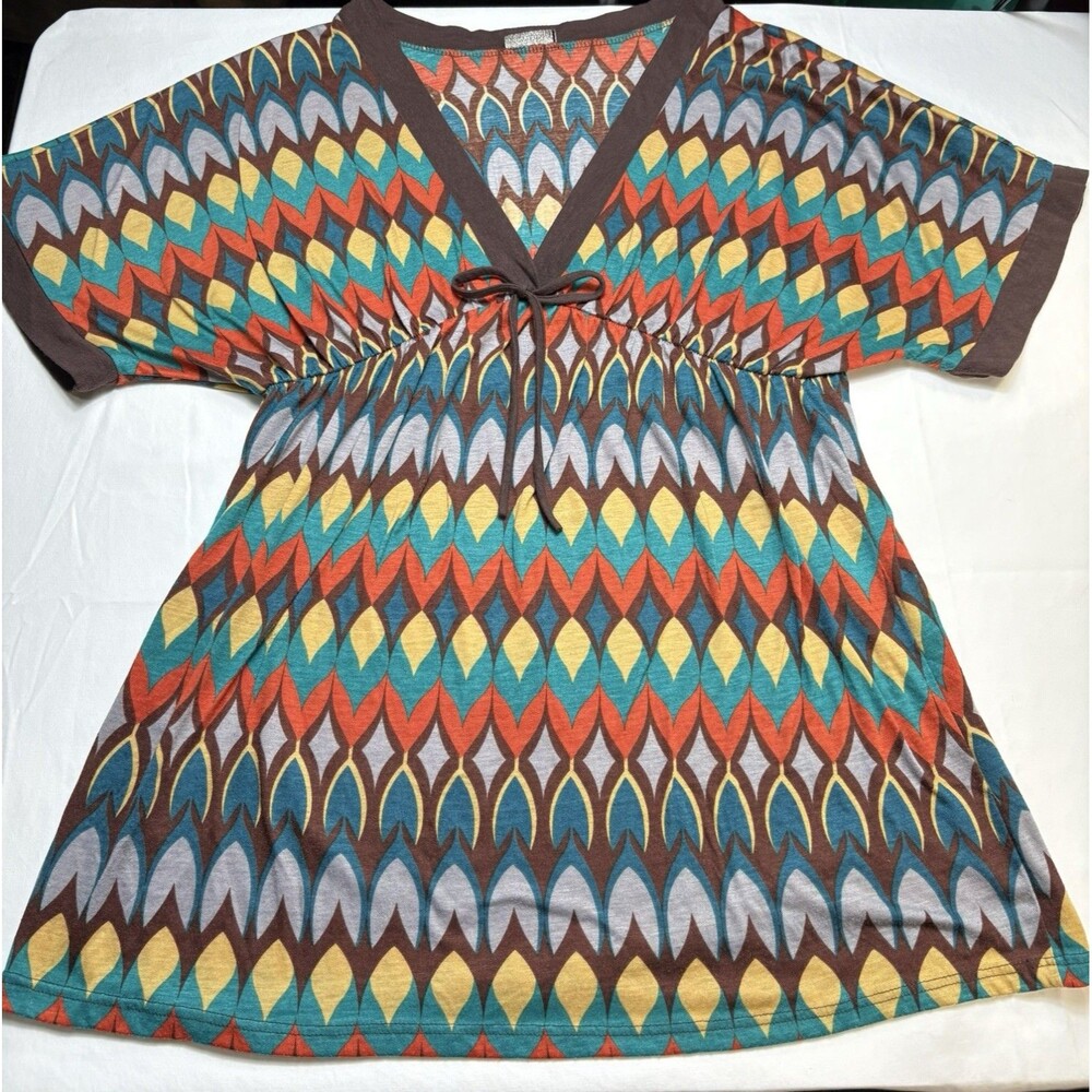 Zenobia Multicolor Geometric Knit V-Neck M shirt